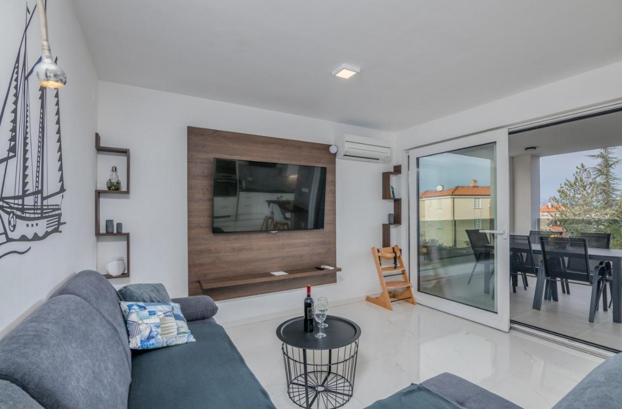 Apartments Elle Luxury Vantacici Malinska Exterior photo
