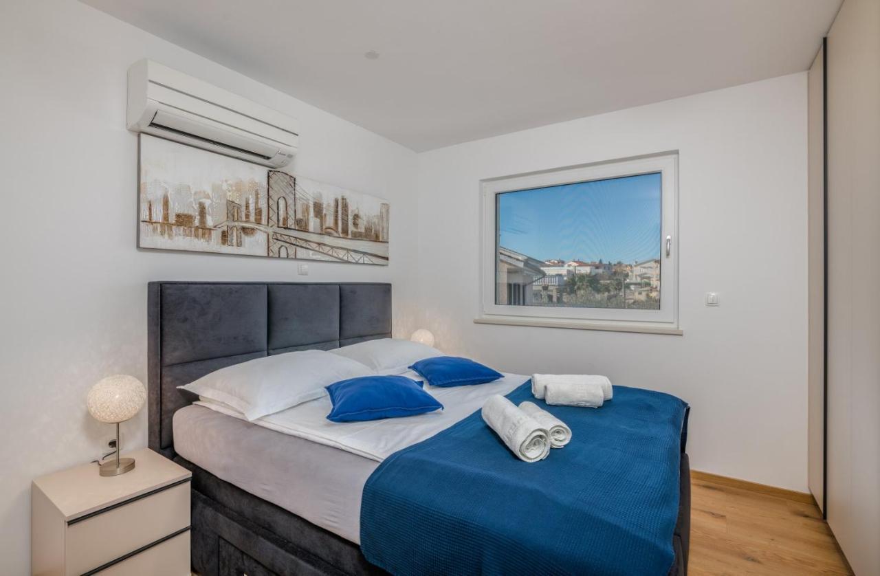 Apartments Elle Luxury Vantacici Malinska Exterior photo