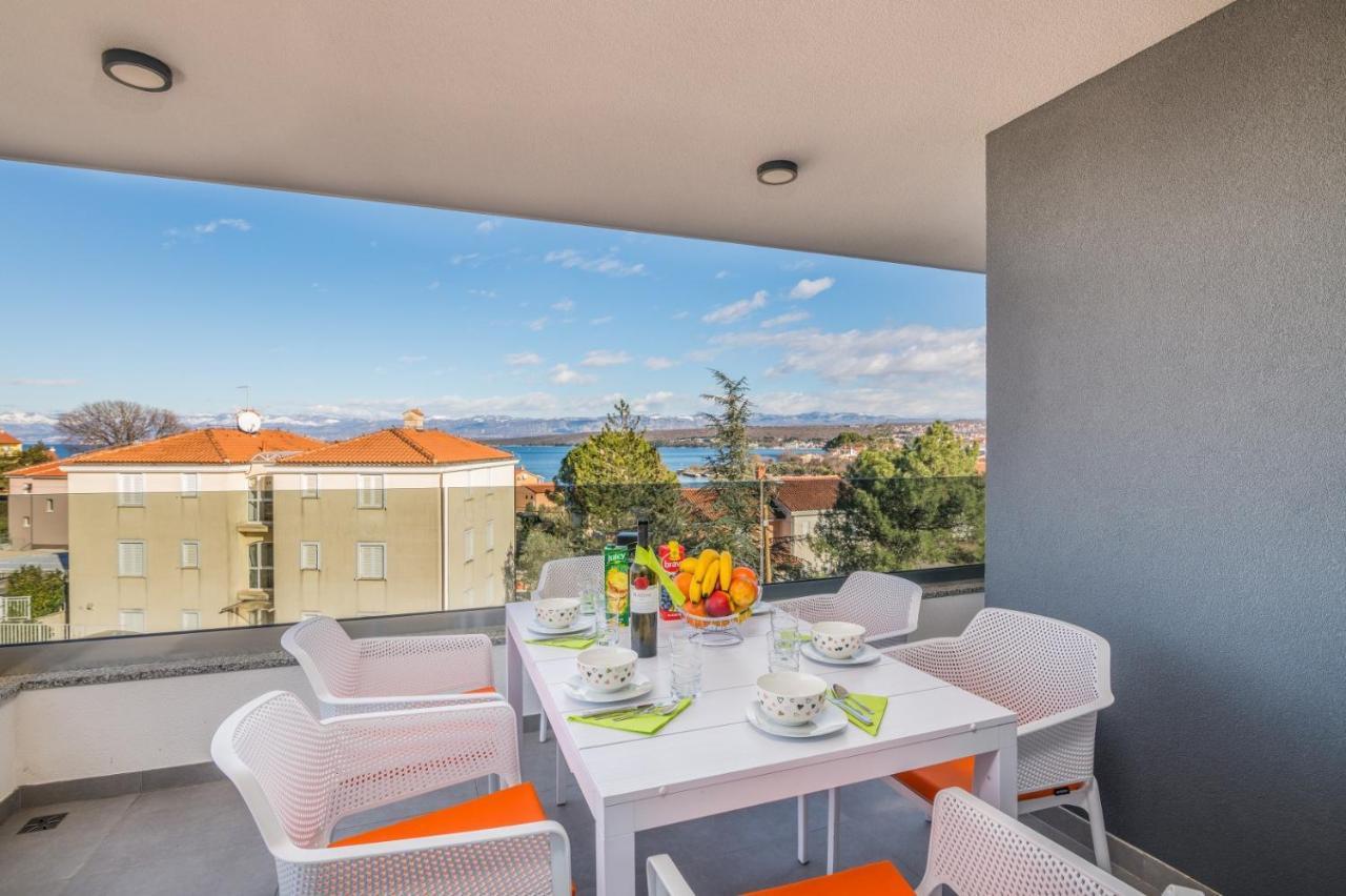 Apartments Elle Luxury Vantacici Malinska Exterior photo