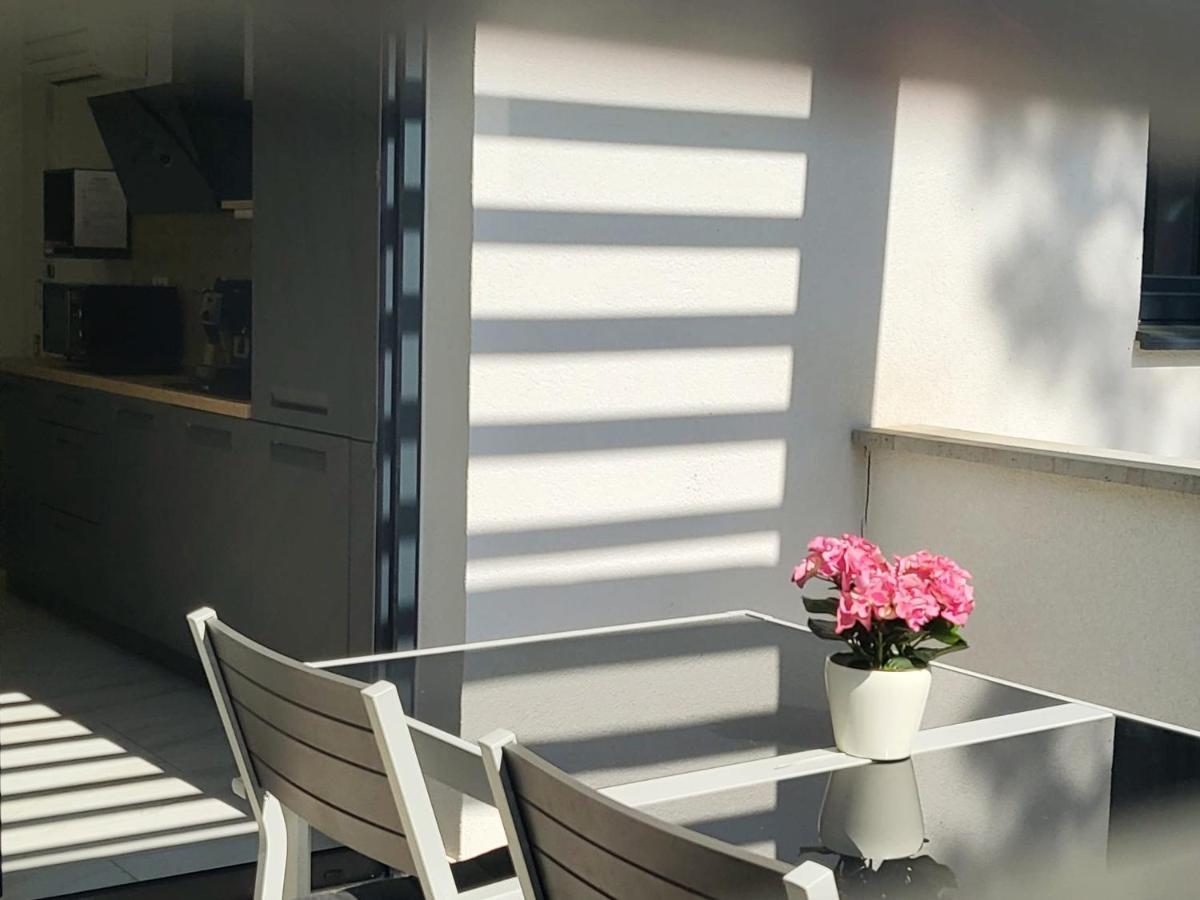 Apartments Elle Luxury Vantacici Malinska Exterior photo